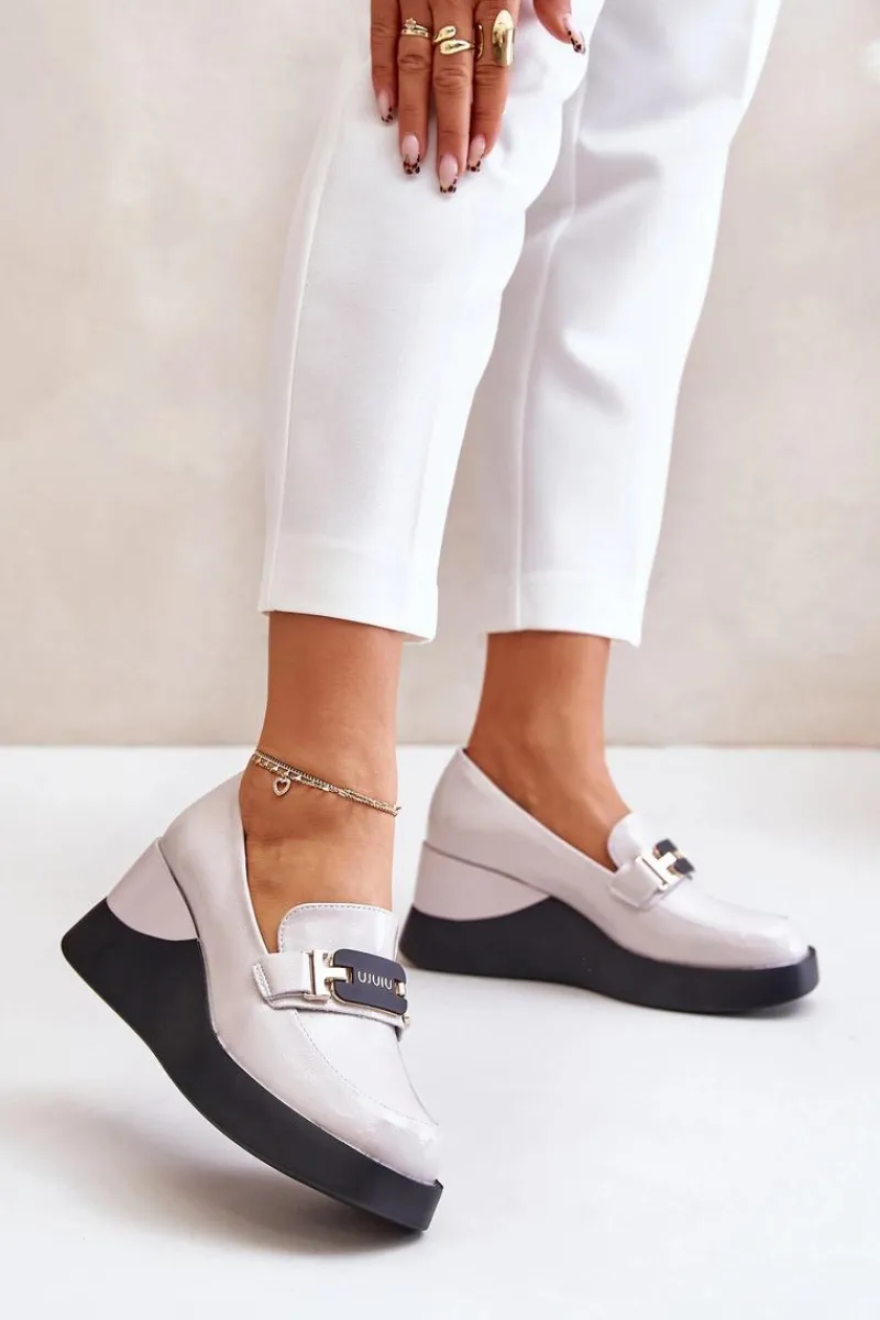 Clearance Buty damskie Vinceza Lakierowane Mokasyny Na Koturnie Vinceza 58337 Szare