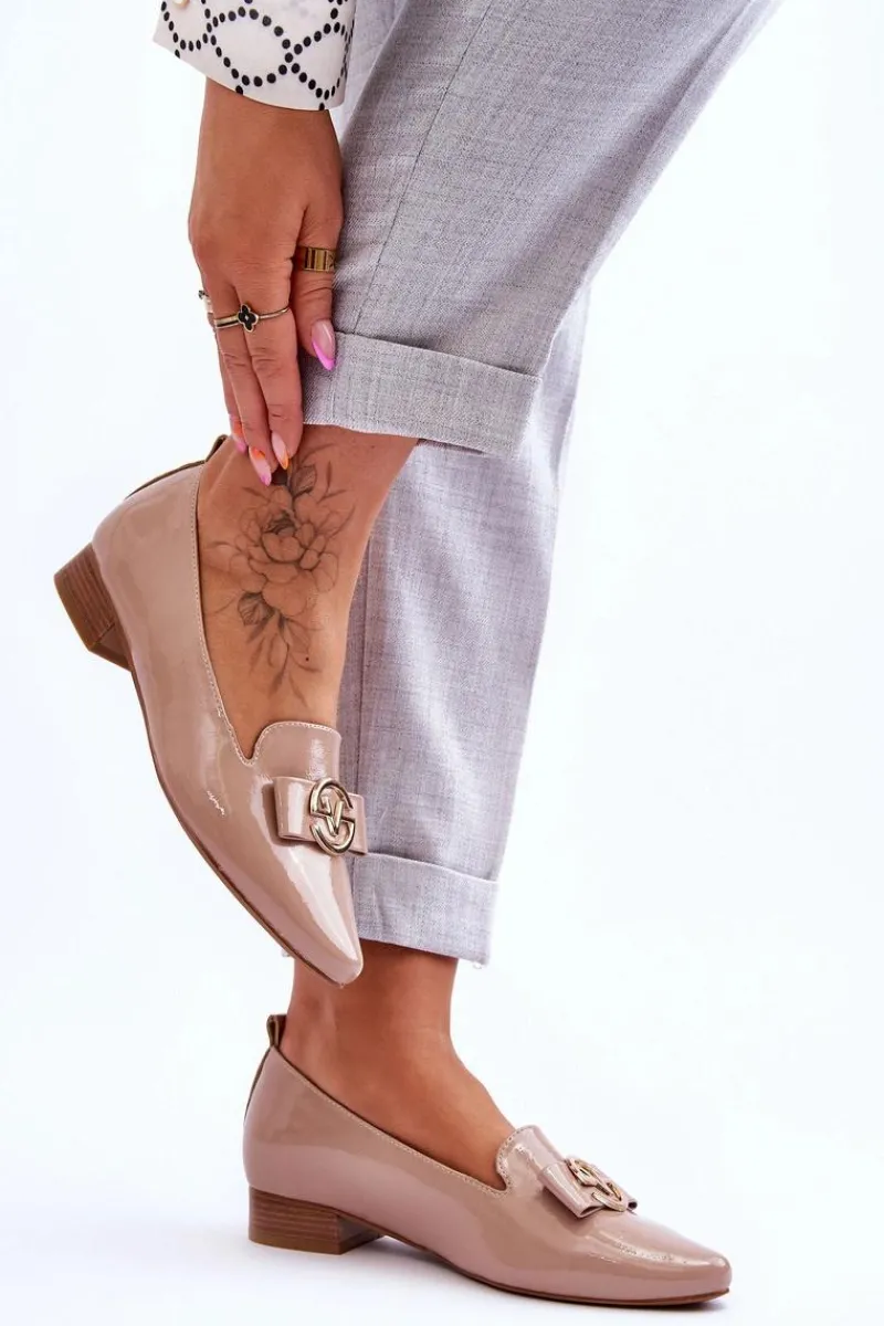 Buty damskie Vinceza Lakierowane Mokasyny Na Niskim Obcasie Beżowe Asselia