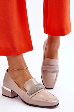 Discount Damskie buty S.Barski Lakierowane Mokasyny Na Obcasie Z Cyrkoniami Beżowe Lavern