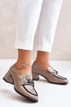 Półbuty Skórzane>Artiker Lakierowane Półbuty Damskie Na Obcasie Z Ozdobą 55C1054 Beżowe Beżowy