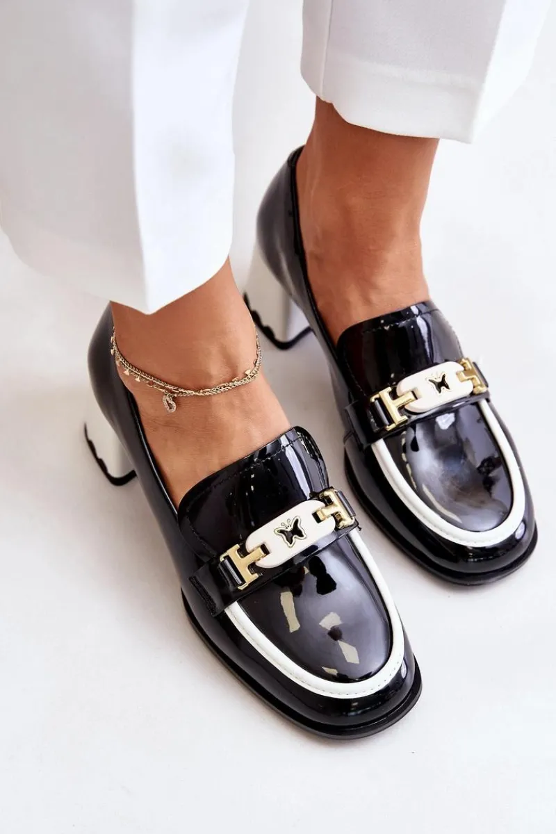 Półbuty Skórzane>Artiker Lakierowane Półbuty Damskie Na Obcasie Z Ozdobą 55C1002 Czarne