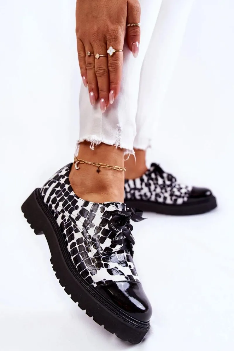 Półbuty Lakierowane|Półbuty Skórzane>Laura Messi Lakierowane Półbuty Wiązane 2441 Czarno-Białe