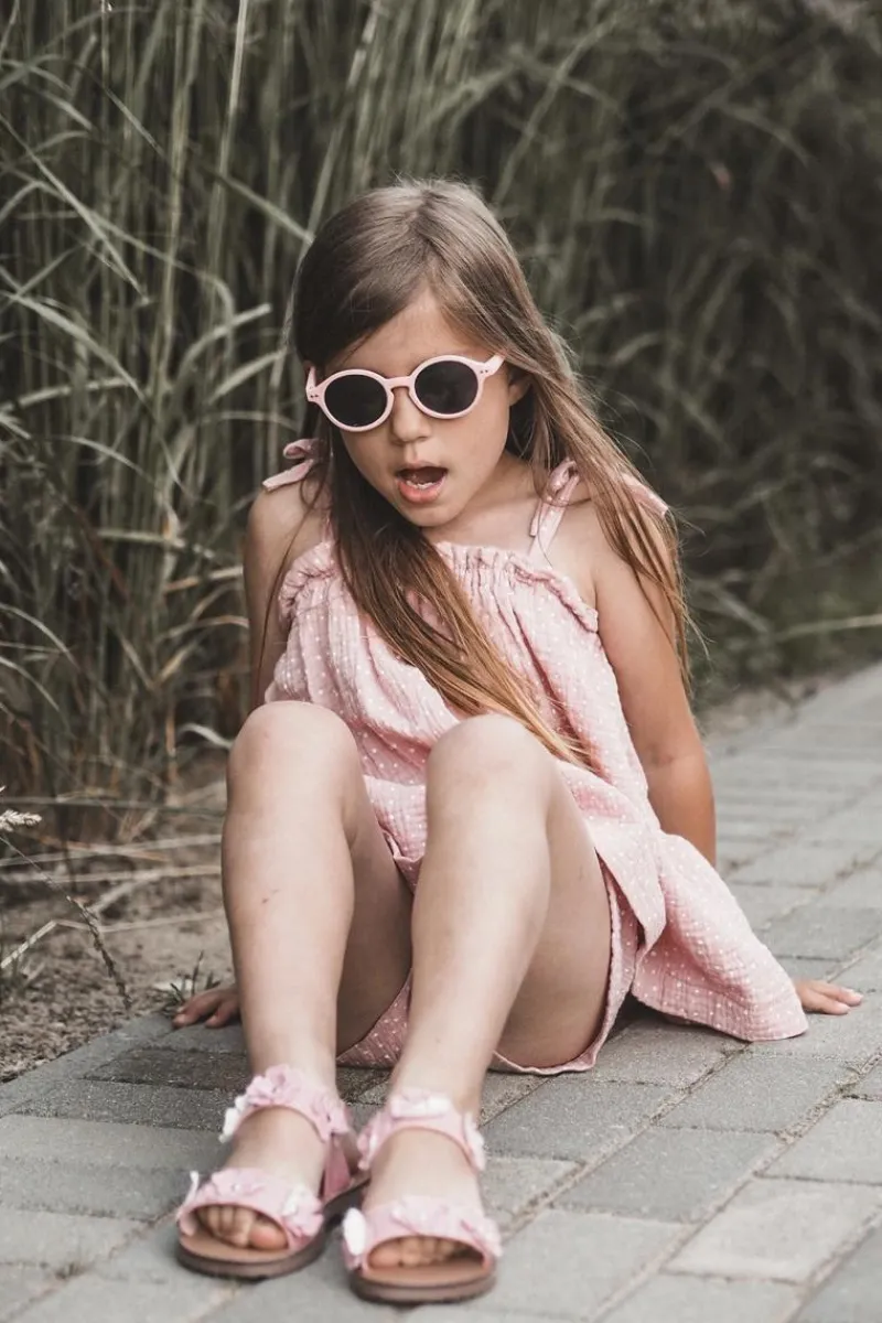 Hot Boto Lakierowane Sandałki Dziecięce Ozdobione Kwiatkami Różowe Tinette Różowy