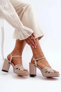 Discount Damskie buty S.Barski Lakierowane Sandały Damskie Na Słupku Beżowe D&A MR38-668 Beżowy