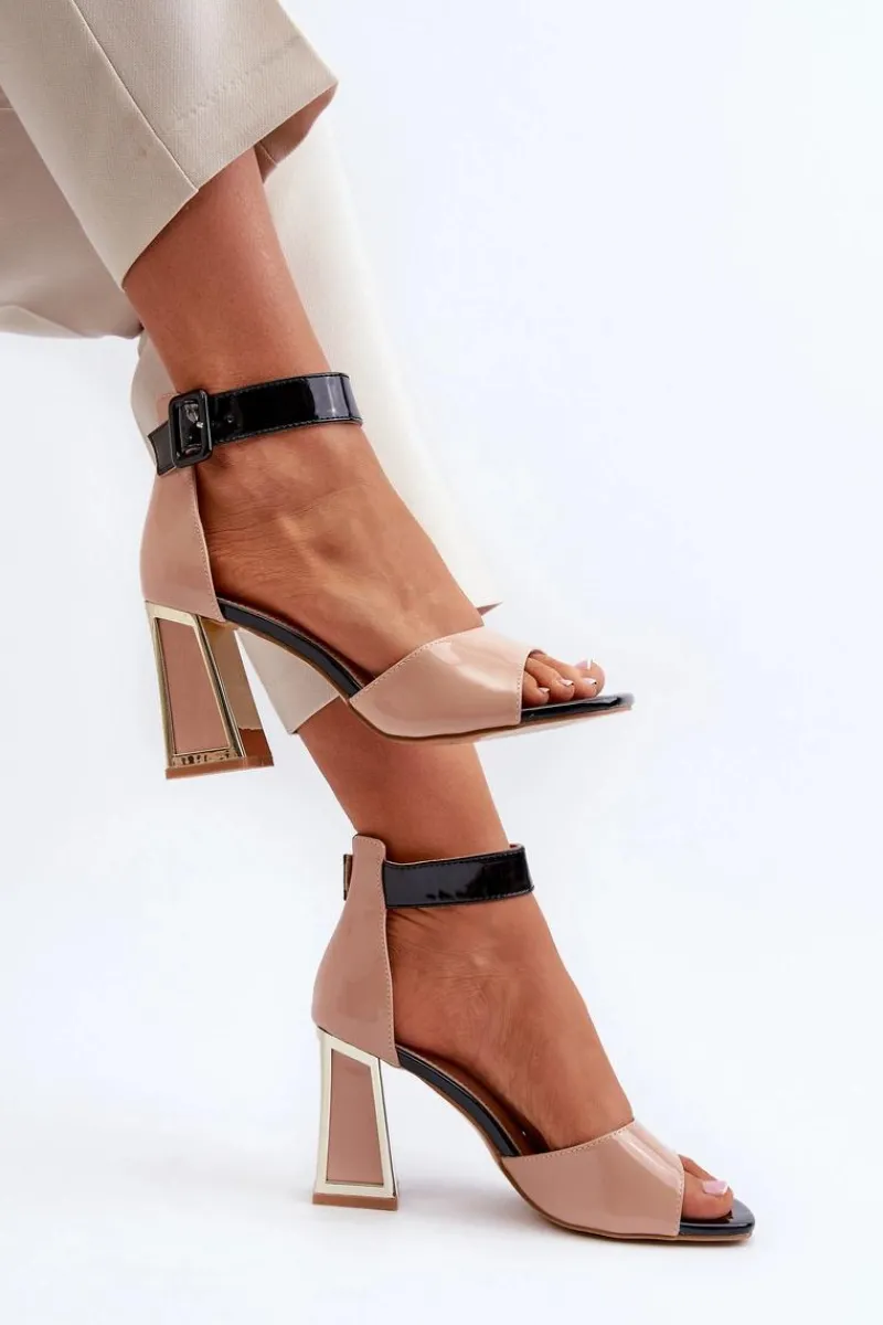 Lakierowane Sandały Na Słupku Beżowe Adrianu Damskie Sandały Na Obcasie