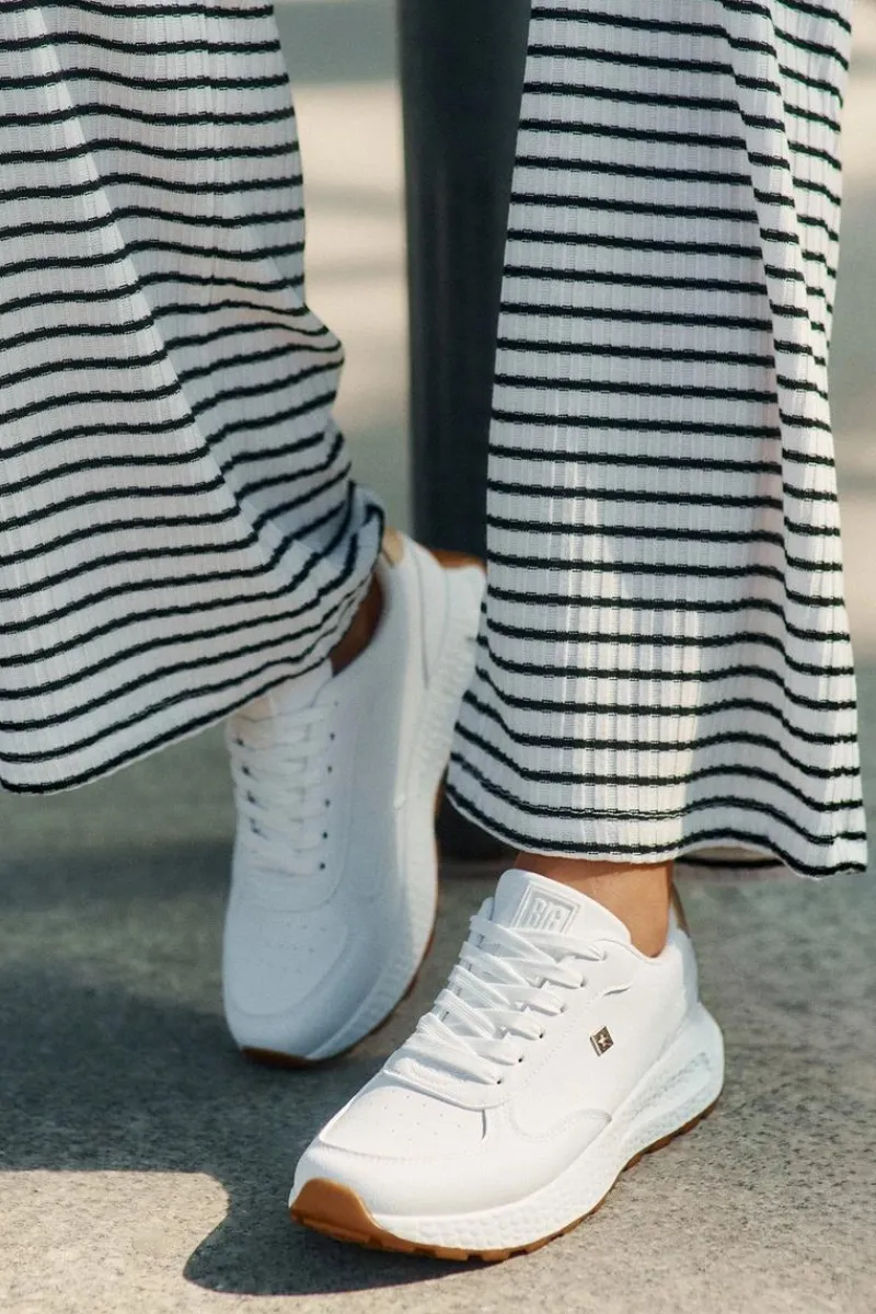 Sale Big Star Shoes Lekkie Buty Sportowe Damskie Big Star RR274629 HI-POLY SYSTEM Białe