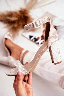 Lu Boo Sandałki Welurowe Beżowe Na Słupku Catherine Damskie Sandały Na Obcasie