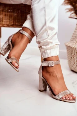 Lu Boo Sandałki Welurowe Beżowe Na Słupku Catherine Damskie Sandały Na Obcasie