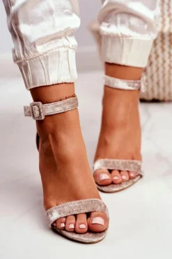 Lu Boo Sandałki Welurowe Beżowe Na Słupku Catherine Damskie Sandały Na Obcasie