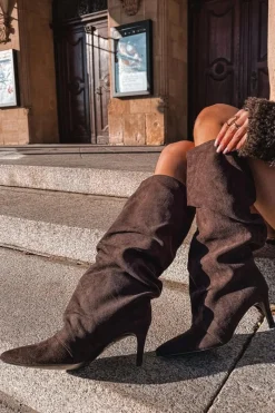 Kozaki Ocieplane|Kozaki Na Szpilce>Boto Marszczone Kozaki Na Szpilce Z Eko Zamszu Ocieplane Czekoladowe Mavella Brązowy