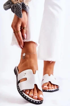 Klapki Damskie Klasyczne>Buty damskie Vinceza Modne Klapki Damskie Z Emblematem Srebrne Miquel