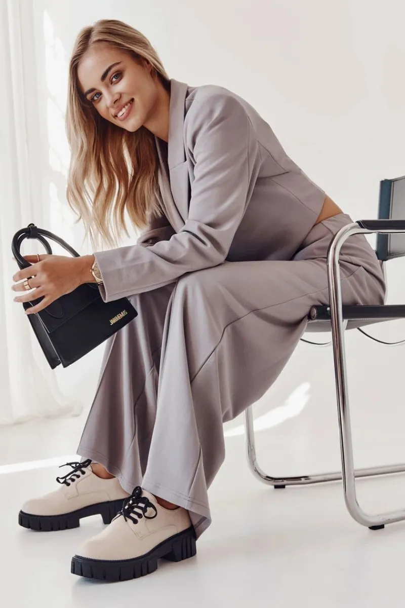 New Modne Skórzane Półbuty La.Fi 210013BE-PU Beżowe Damskie Półbuty Lakierowane