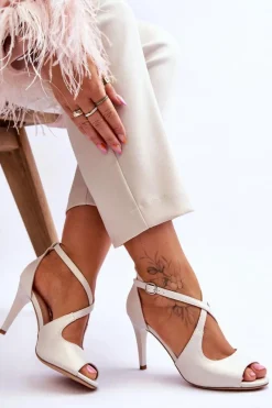 Outlet Buty Sergio Leone Modne Skórzane Sandałki Na Szpilce Sergio Leone SK429 Perłowe Jasnobeżowe