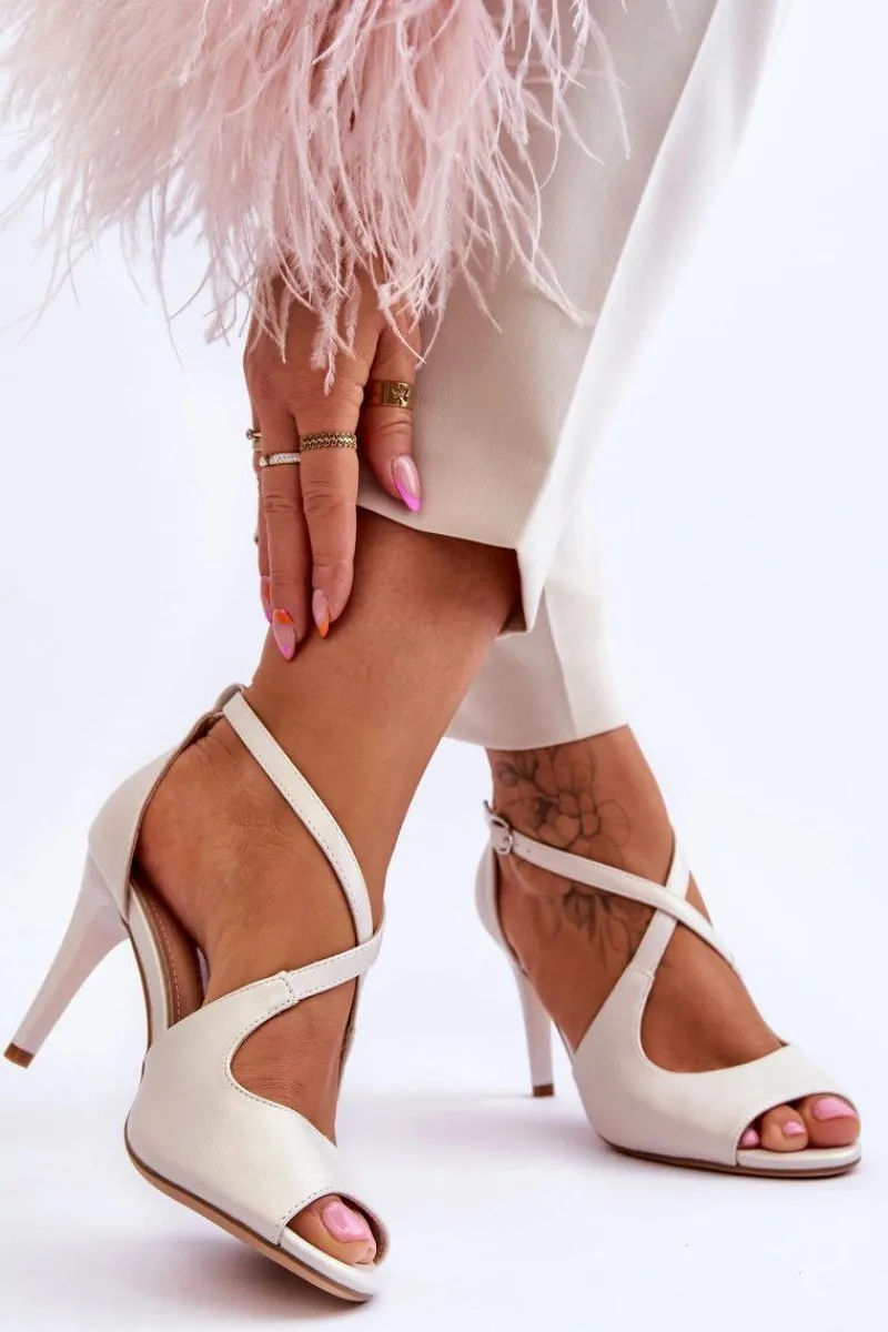 Outlet Buty Sergio Leone Modne Skórzane Sandałki Na Szpilce Sergio Leone SK429 Perłowe Jasnobeżowe