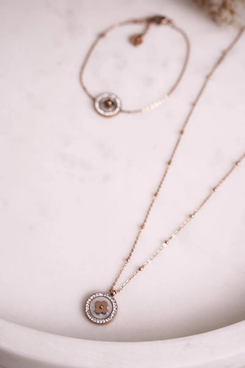 Naszyjniki>Glam Chic Naszyjnik z Koniczynką i Cyrkoniami Różowe Złoto Luck