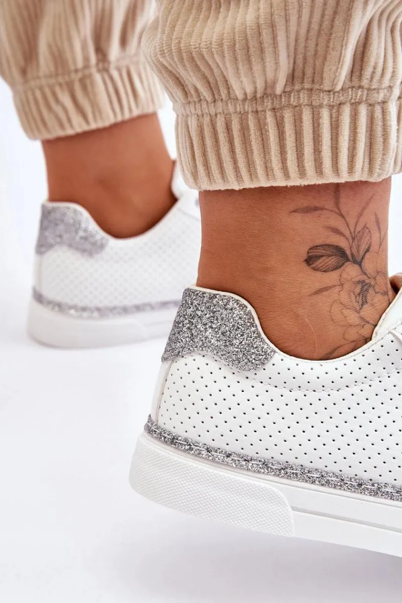 Sale Niskie Damskie Trampki Z Perforacją Biało-Srebrne Daxton Damskie Trampki Damskie Niskie