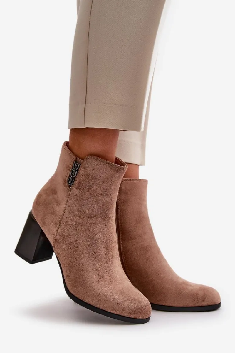 Outlet Ocieplane Eko Zamszowe Botki Damskie Na Słupku Zapinane Na Zamek Brązowe Erillia Damskie Botki Ocieplane|Botki Na Słupku