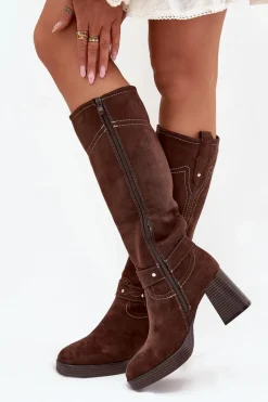 Kozaki Ocieplane|Kozaki Na Słupku></noscript>Boto Ocieplane Kozaki Damskie Na Słupku Z Przeszyciami Czekoladowe Alessara