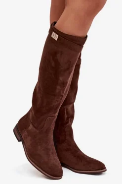 Kozaki Ocieplane|Kozaki Płaskie></noscript>Boto Ocieplane Kozaki Damskie Na Płaskim Obcasie Z Paskiem I Srebrnym Detalem Brązowe Geraline