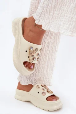 Best Piankowe Klapki Damskie Ze Złotymi Przypinkami Jasnobeżowe Hortiana Damskie Klapki Basenowe|Klapki Na Platformie