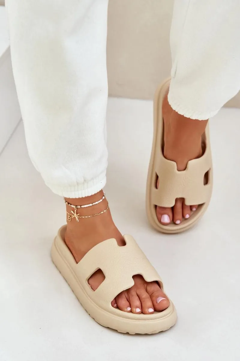 Hot Boto Piankowe Klapki Z Wycięciami Beżowe Neladith Beżowy