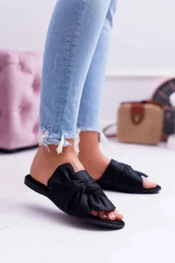 Klapki Damskie Klasyczne>Evento Połyskujące Klapki Z Wiązaniem Czarne Emilia