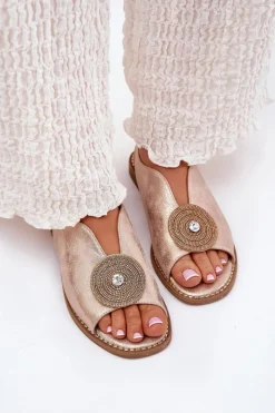 Sandały Z Cholewką|Sandały Płaskie></noscript>Damskie buty S.Barski Połyskujące Sandały Damskie Ozdobnym Detalem S.Barski KV51-012 Różowe Złoto Złoty