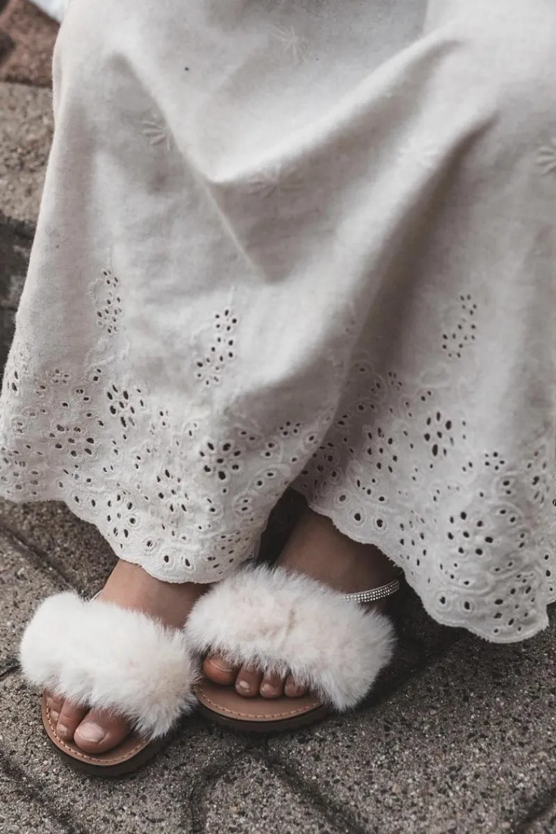 Boto Sandałki Dziecięce Na Rzep Z Futerkiem Białe Rosavere Biały