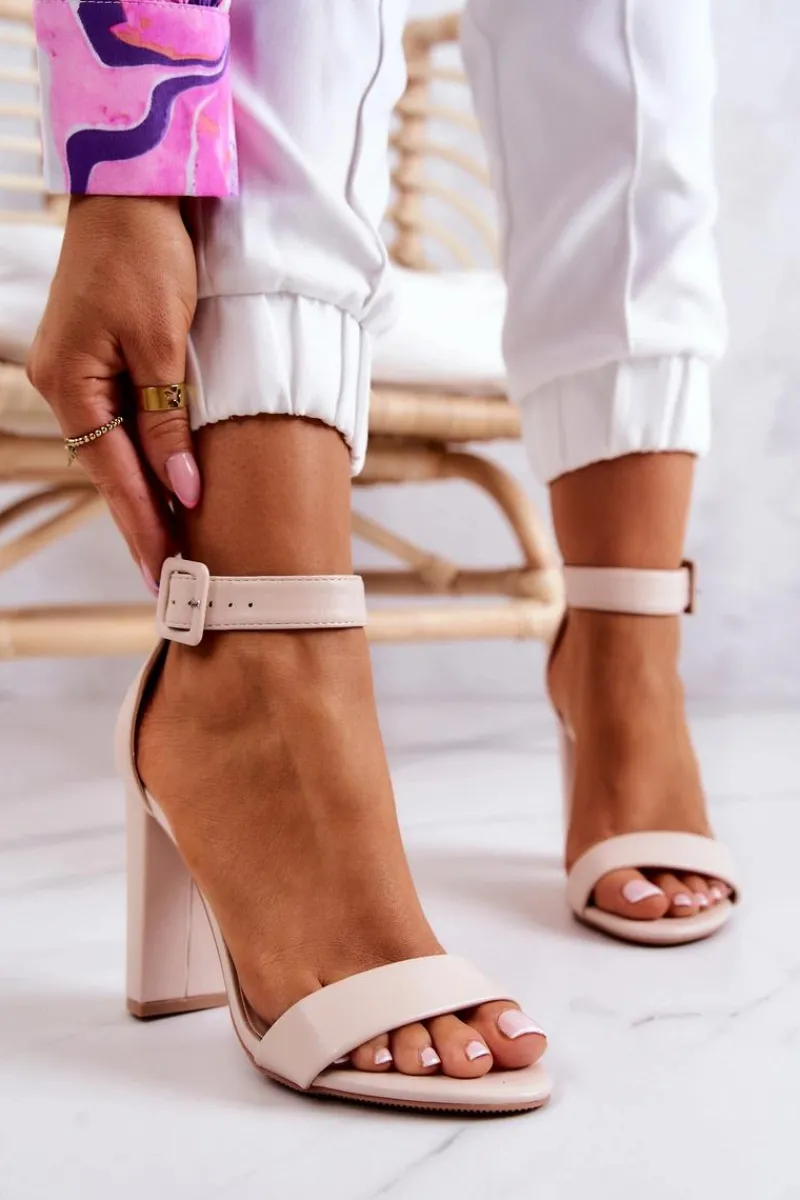 Discount Boto Sandałki Na Obcasie Beżowe Georgina