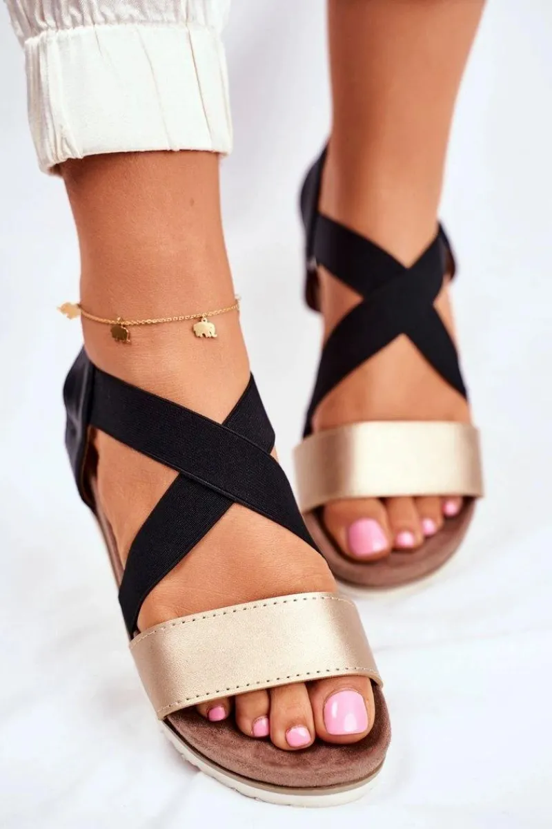 Sandały Płaskie>Evento Sandały Damskie Eleganckie Czarno Złote Morrin