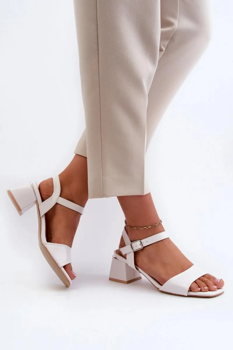 Discount Evento Sandały Damskie Na Klocku Z Eko Skóry Białe Leisha