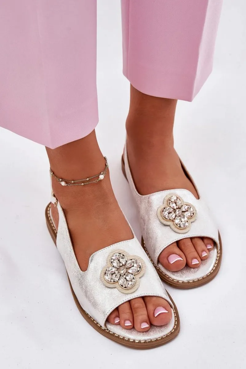 Sandały Płaskie>Damskie buty S.Barski Sandały Damskie Na Płaskim Obcasie Z Ozdobnym Detalem S.Barski KV51-080 Srebrne Srebrny