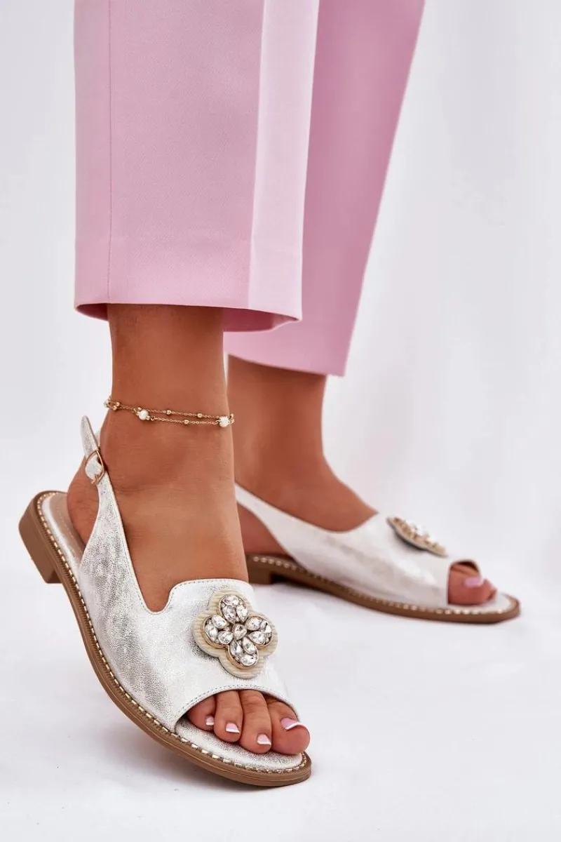 Sandały Płaskie>Damskie buty S.Barski Sandały Damskie Na Płaskim Obcasie Z Ozdobnym Detalem S.Barski KV51-080 Srebrne Srebrny