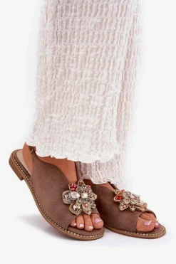 Hot Sandały Damskie Na Płaskim Obcasie Z Ozdobą S.Barski KV27-001 Ciemnobeżowe Damskie Sandały Z Cholewką|Sandały Płaskie