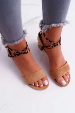 Discount Boto Sandały Damskie Na Słupku Lu Boo Panterka Camel Fall In Love