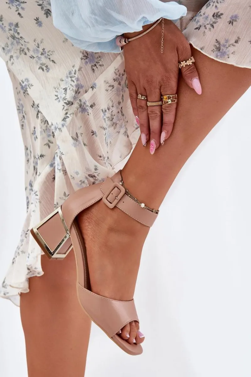 Sale Evento Sandały Damskie Na Słupku Nude Zennia