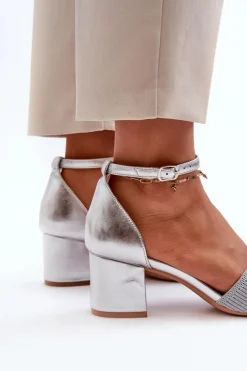 Outlet Evento Sandały Damskie Na Słupku Srebrne Desvia