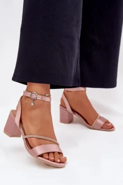 Sandały Na Słupku|Sandały Na Obcasie><noscript><img width=