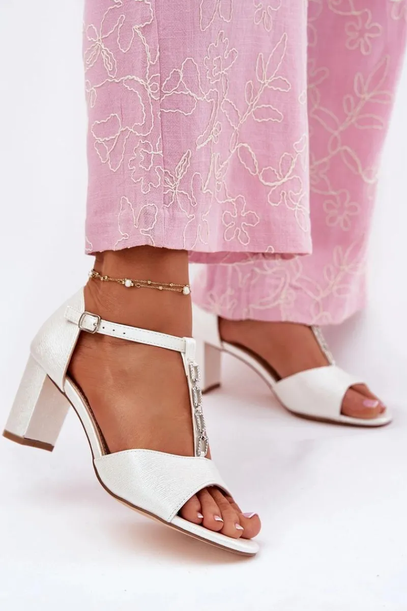 Sandały Na Słupku|Sandały Na Obcasie>Evento Sandały Damskie Na Słupku Z Ozdobnym Paskiem Eko Skóra Białe Triavera Biały