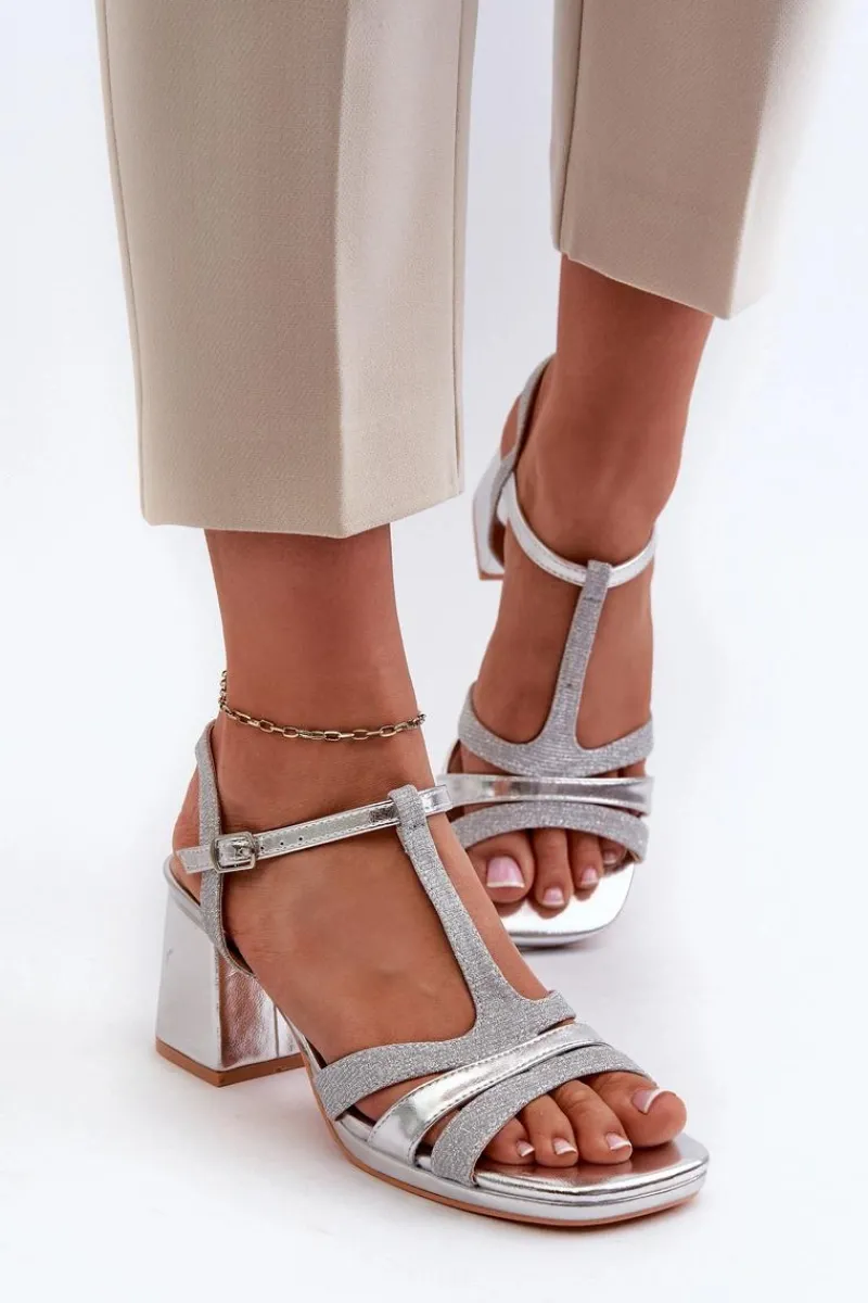 Outlet Evento Sandały Damskie Na Słupku Z Eko Skóry Srebrne Lyana Srebrny