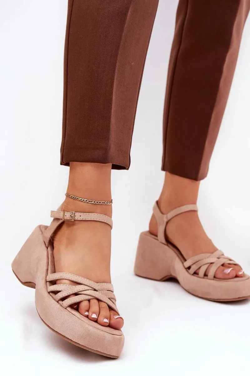 Sandały Na Platformie I Koturnie Z Eko Zamszu Beżowe Nendal Damskie Sandały Na Koturnie