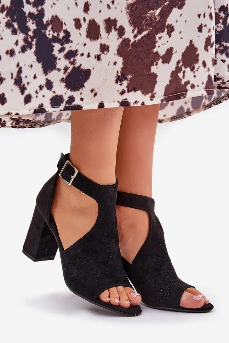 Sandały Na Słupku|Sandały Na Obcasie>Boto Sandały Z Ażurowym Wzorem Na Słupku Eko Zamszowe Czarne Helori Czarny