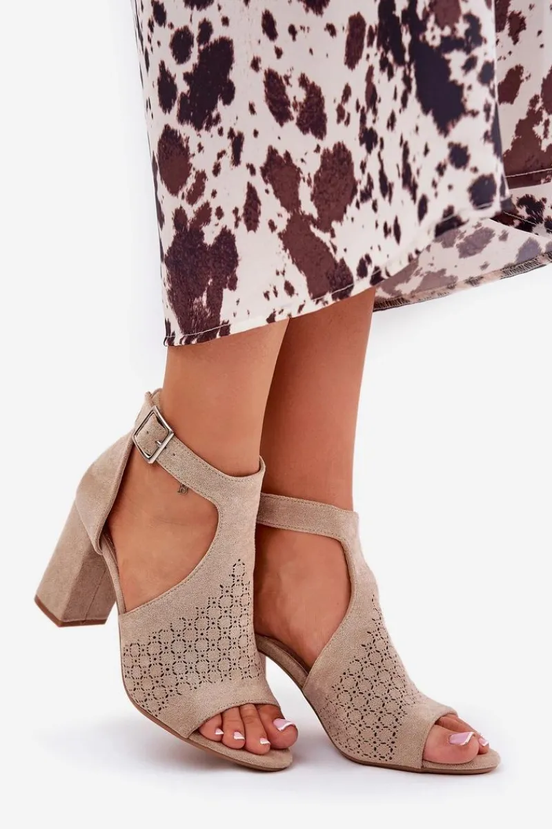 Sandały Na Słupku|Sandały Na Obcasie>Boto Sandały Z Ażurowym Wzorem Na Słupku Eko Zamszowe Beżowe Helori