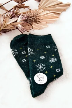 Hot Aura.via Skarpetki Świąteczne Śnieżynki Zielone