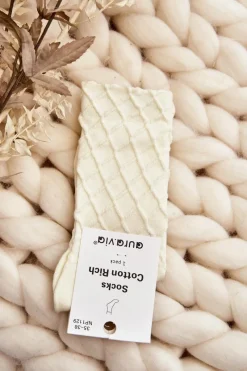 Skarpetki|Skarpetki>Aura.via Skarpety Damskie Z Ozdobnym Tłoczeniem Kremowe