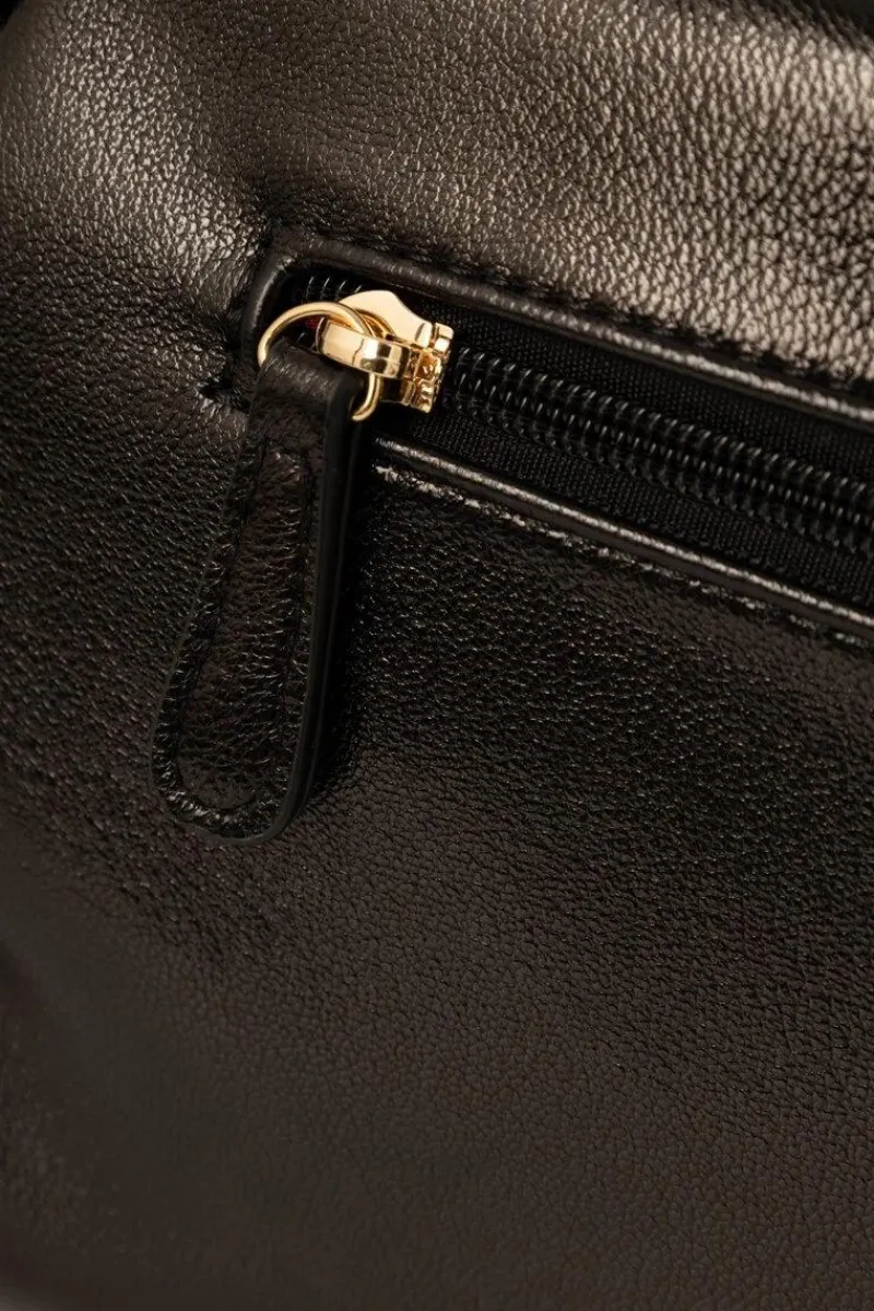 Outlet Nobo Skórzana Torebka Listonoszka NBAG-R3020-C020 Czarna