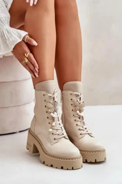 Botki Ocieplane|Damskie Trapery></noscript>CheBello Skórzane Botki Workery Damskie Z Motylem Beżowe 4590