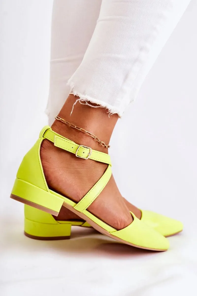 Czółenka Na Słupku>Boto Skórzane Czółenka Na Niskim Obcasie Żółte Giovanna