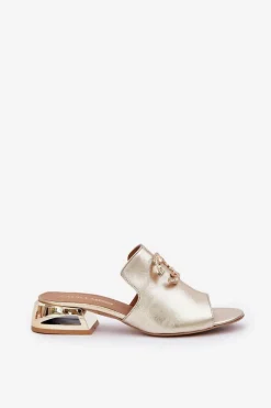 Klapki Na Obcasie|Klapki Damskie Klasyczne></noscript>Laura Messi Skórzane Eleganckie Klapki Damskie Na Niskim Obcasie 2874 Złote