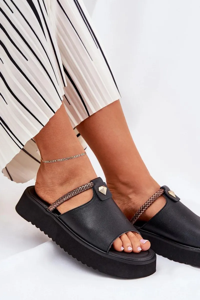 Damskie buty S.Barski Skórzane Klapki Damskie Na Platformie Z Ozdobnym Paskiem D&A MK51-475 Czarne